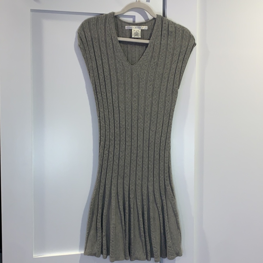 Max studio grey sleeveless pleated dress